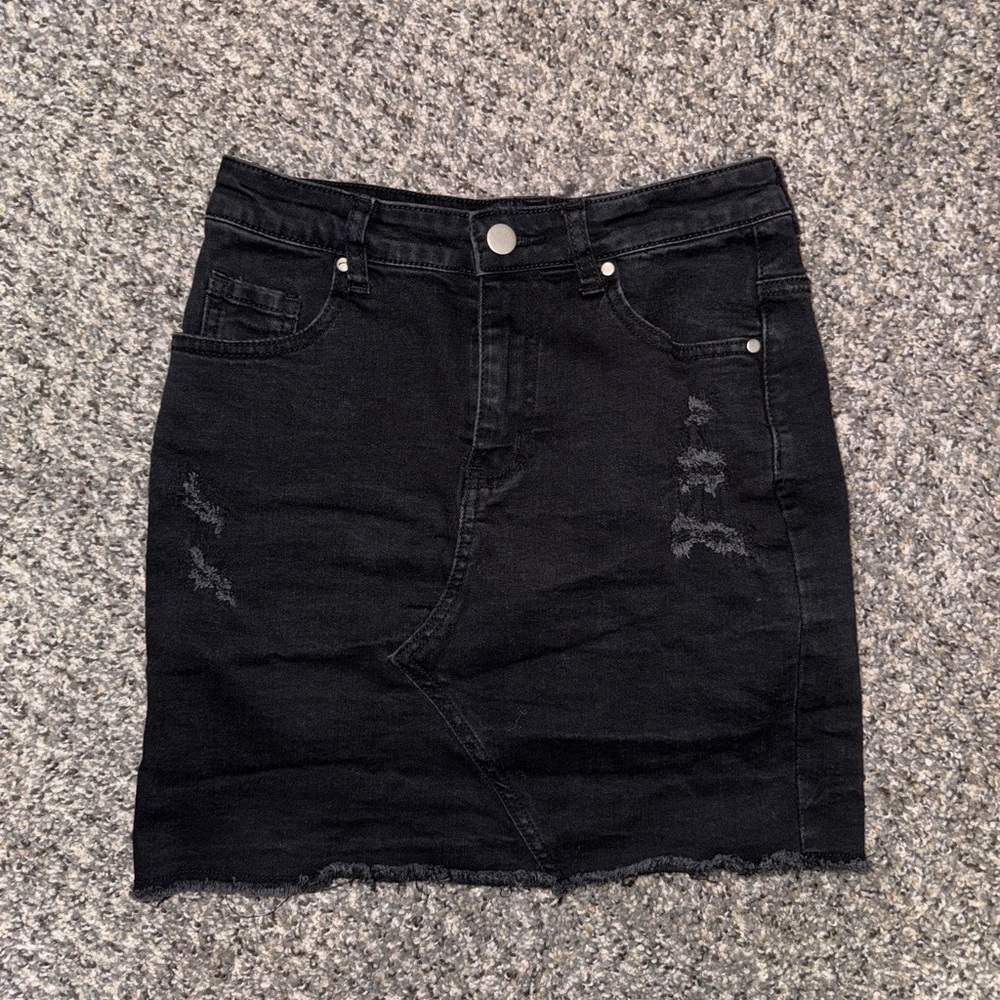 Black Mini Pencil Skirt for Night Out